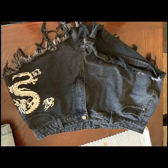 designed denim shorts - Picture 1 of 1